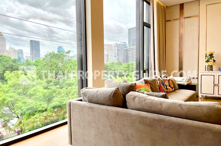 Condominium in Ploenchit 